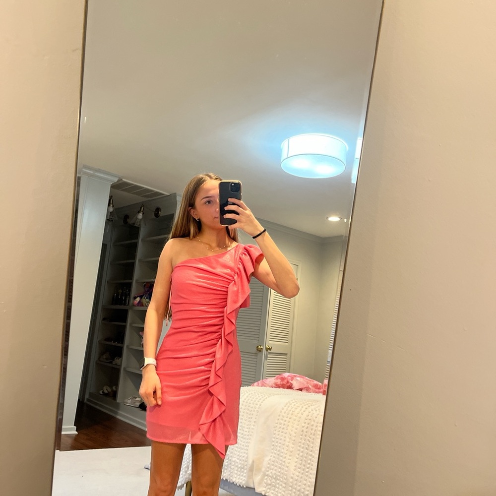 Elegant Pink One-Shoulder Dress